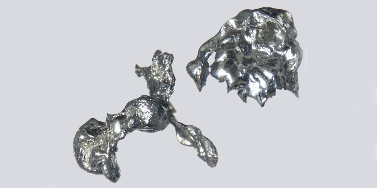 Cadmium is a bluish silvery, soft, ductile metal that is, in virtually every form, very toxic and harmful to the environment. [(CC BY 3.0) Stars1995]